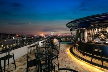 Poolside bar