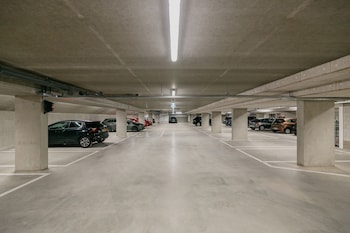 Self parking (EUR 25 per day)