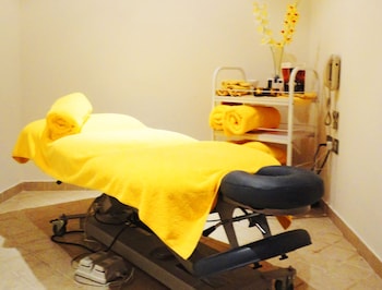 Aromatherapy, deep-tissue massages, Swedish massages