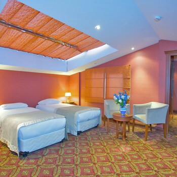 Double Room | 1 bedroom, premium bedding, pillowtop beds, minibar