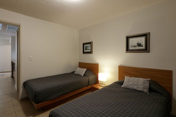 Departamento 10, 2 Habitaciones | In-room safe, laptop workspace, iron/ironing board, free WiFi