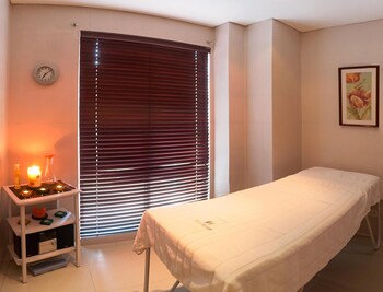 Couples treatment rooms, steam room, Turkish bath, body treatments