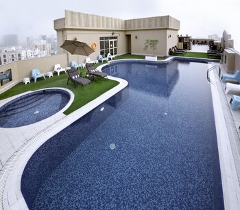 Seasonal outdoor pool, sun loungers