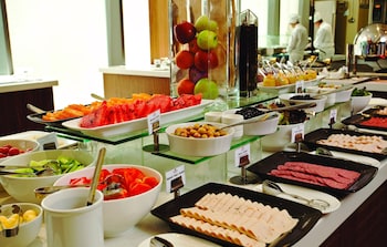 Daily buffet breakfast (TRY 320 per person)