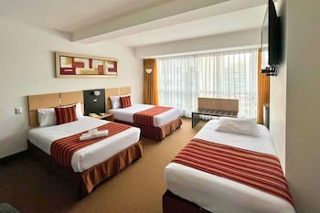 Classic Triple Room | Premium bedding, minibar, in-room safe, individually decorated