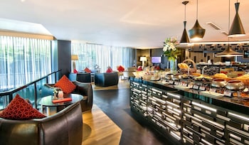 Daily buffet breakfast (THB 500 per person)