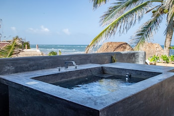 Deluxe Oceanfront  king size bed with plunge pool and terrace | Terrace/patio