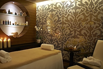 Sauna, steam room, body treatments, hot stone massages