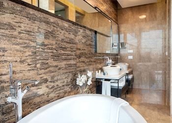 Presidential Suite, Terrace, City View | Bathroom | Eco-friendly toiletries, hair dryer, slippers, towels