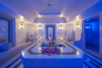 Couples treatment rooms, sauna, steam room, Turkish bath