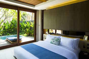 Luxury Villa, 1 Bedroom (Private Pool) | Minibar, in-room safe, desk, laptop workspace