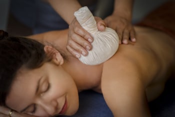 Couples treatment rooms, spa tub, body treatments, aromatherapy