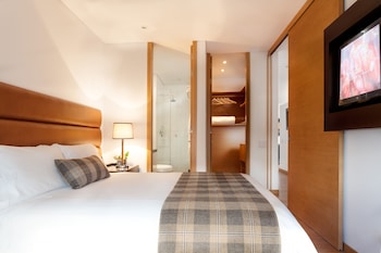 Grand Suite, 2 Bedrooms | Premium bedding, minibar, in-room safe, desk