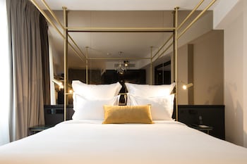 Grand Suite | Premium bedding, minibar, in-room safe, desk