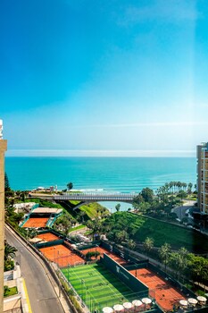 Beach/ocean view