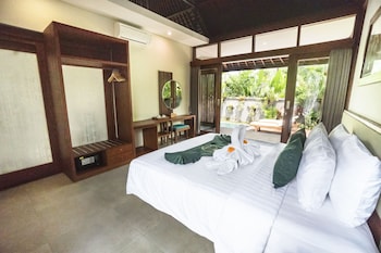 One Bedroom Villa with Private Pool | Egyptian cotton sheets, premium bedding, minibar, in-room safe