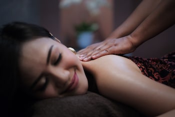 Body treatments, body wraps, reflexology