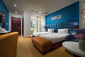 Executive Twin Room, Non Smoking, City View | Down comforters, minibar, in-room safe, desk