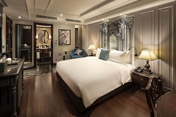 Superior Double or Twin Room With Internal Window | Frette Italian sheets, premium bedding, memory foam beds, minibar