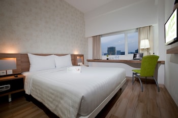 Superior Room | Desk, free WiFi, bed sheets