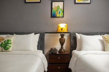 Family Room | 1 bedroom, Egyptian cotton sheets, premium bedding, down comforters