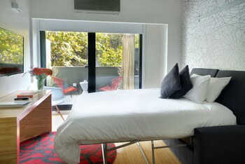 Suite (Master) | 1 bedroom, premium bedding, minibar, in-room safe